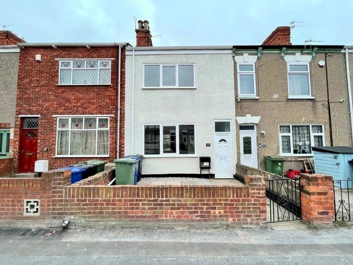 3 Bedroom Terraced House To Rent In Heneage Road, Grimsby, DN32