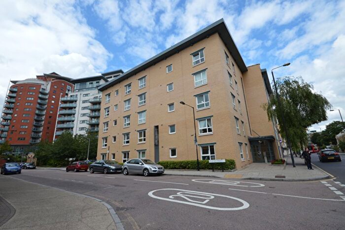 3 Bedroom Flat To Rent In Venus House, Westferry Road, E14