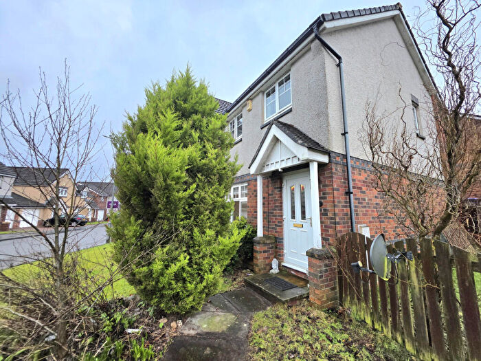 3 Bedroom End Of Terrace House To Rent In Brookfield Gate, Glasgow, G33