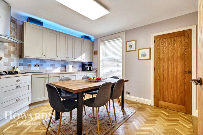 2 Bedroom Terraced House For Sale In Wollaston Road, Lowestoft, NR32