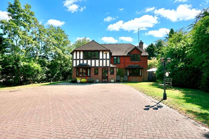 5 Bedroom Detached House For Sale In Waldens Road, Orpington, BR5