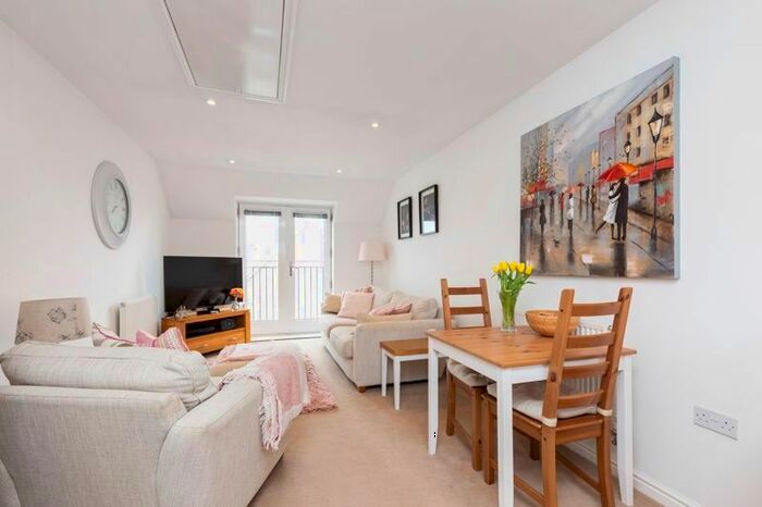 2 Bedroom Flat For Sale In New Caravan Site, Salisbury Road, Shaftesbury, SP7