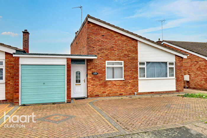 2 Bedroom Detached Bungalow For Sale In Constable Avenue, Clacton-On-Sea, CO16