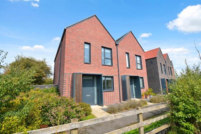 3 Bedroom Semi-Detached House For Sale In Park View, Houlton, CV23