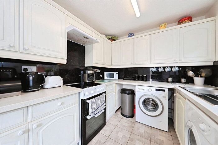 2 Bedroom Bungalow For Sale In Kelso Gardens, Perton Wolverhampton, Staffordshire, WV6