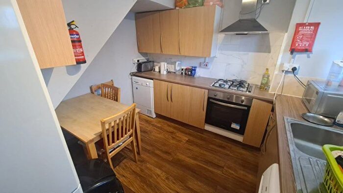 1 Bedroom Detached House To Rent In Norbiton Road, London, E14