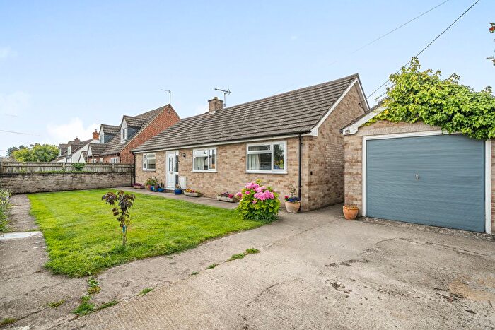 3 Bedroom Detached Bungalow For Sale In The Bungalow, The Green, Longcot, SN7