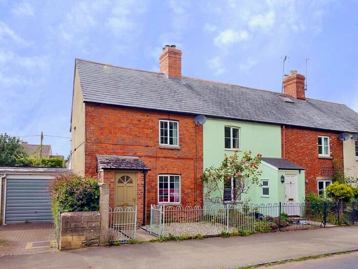 3 Bedroom End Of Terrace House To Rent In Main Street, Clanfield, Bampton, OX18