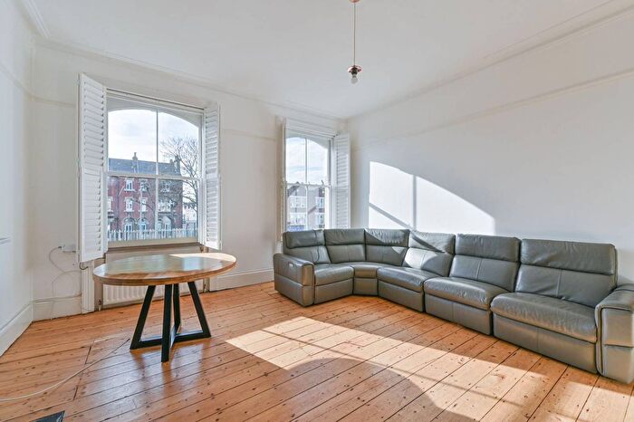 2 Bedroom Flat For Sale In Nightingale Lane, Nightingale Triangle, London, SW12