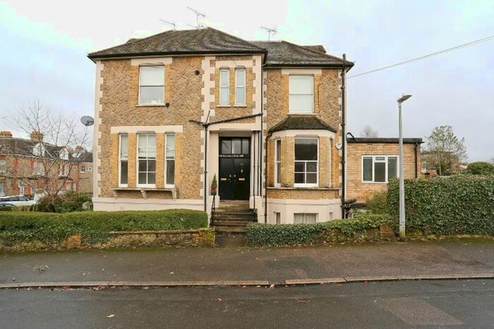 2 Bedroom Flat To Rent In Holmesdale Road, Sevenoaks, TN13