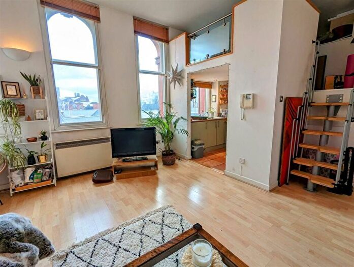 1 Bedroom Flat For Sale In Princess Street, Manchester, M1