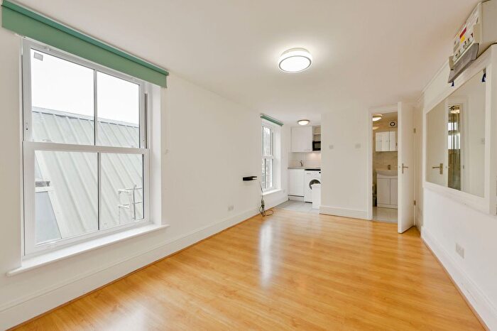 Studio For Sale In Netherwood Road, Brook Green, London, W14