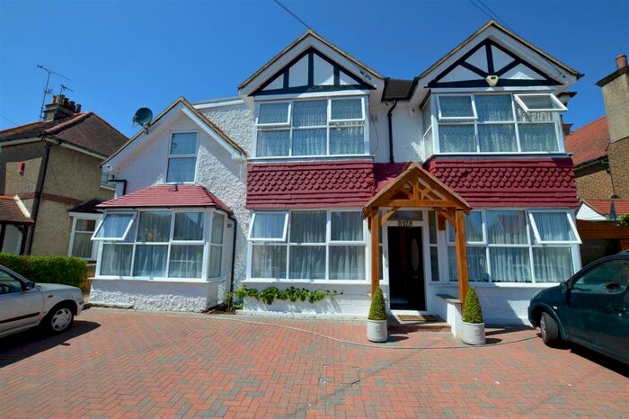 1 Bedroom Flat To Rent In Flat, Rosebery AvenueEastbourneEast Sussex, BN22