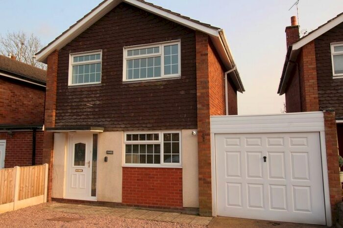 3 Bedroom Detached House To Rent In Darnford Close, Stafford ST16