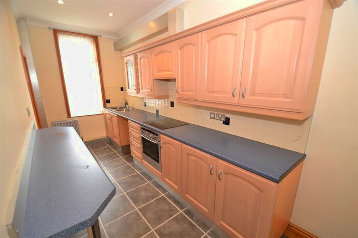 2 Bedroom End Of Terrace House For Sale In School Street, Moorbottom, Cleckheaton, BD19