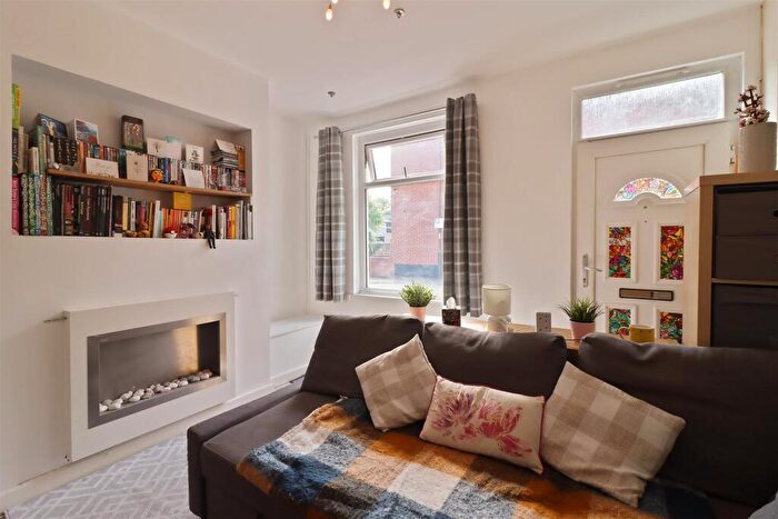 2 Bedroom Terraced House For Sale In Shirland Street, Chesterfield, S41
