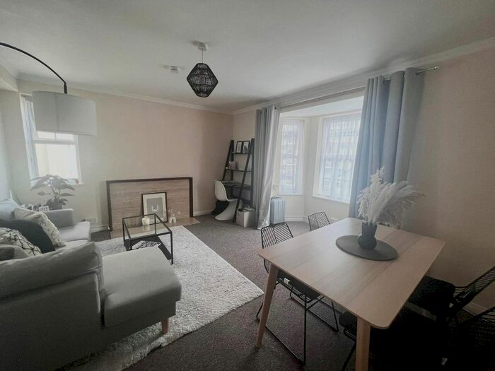 1 Bedroom Flat To Rent In St. Brelades, Trinity Place, Eastbourne, BN21