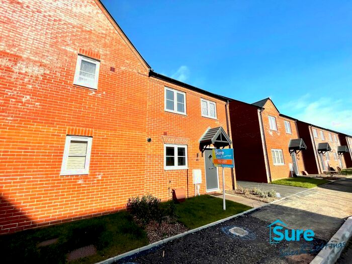 3 Bedroom SemiDetached House To Rent In Ironbridge Road, Twigworth