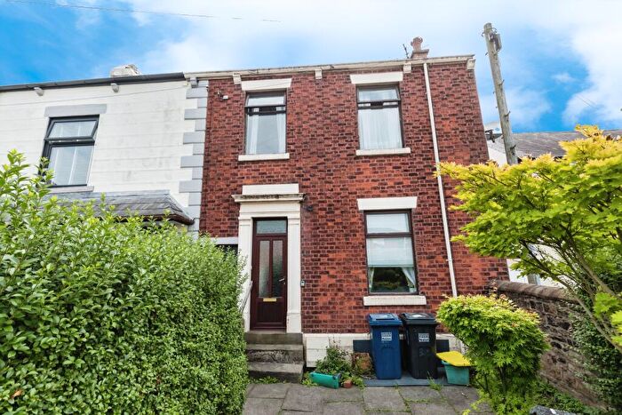 3 Bedroom End Of Terrace House For Sale In Station Road, Bamber Bridge, Preston, Lancashire, PR5