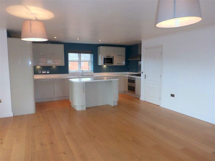 3 Bedroom Apartment To Rent In Vernier Crescent, Medbourne, Milton Keynes, MK5