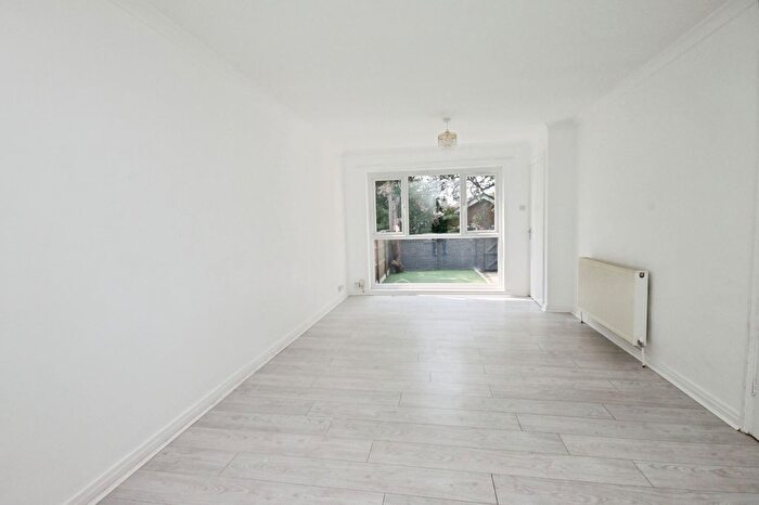 3 Bedroom Terraced House To Rent In Firshill Croft, Sheffield, S4