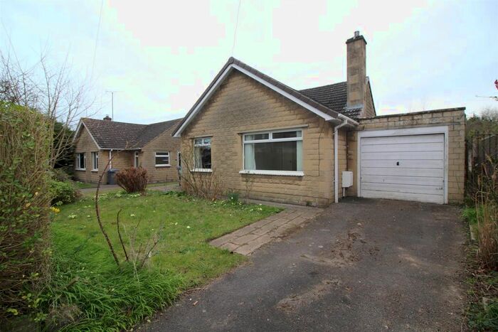 3 Bedroom Bungalow To Rent In Cocklebury Road, Chippenham, SN15