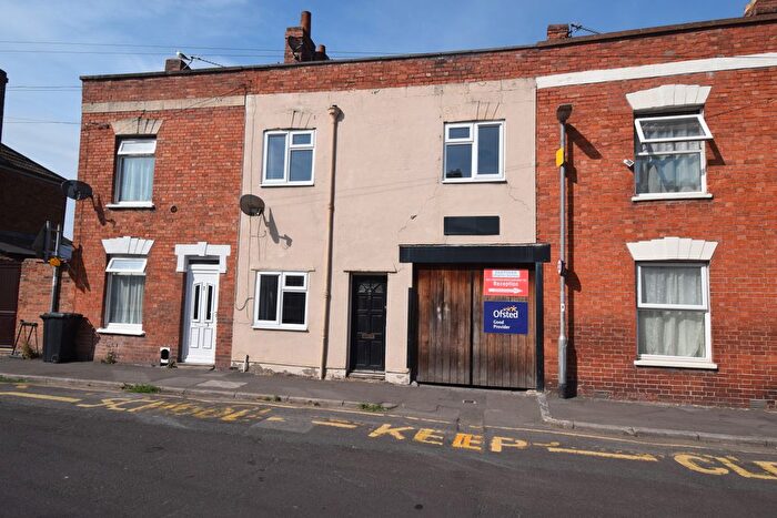 3 Bedroom Terraced House For Sale In Wellington Road, Bridgwater, TA6