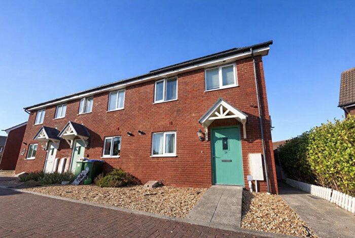 3 Bedroom End Of Terrace House For Sale In Gladys Avenue, Peacehaven, BN10