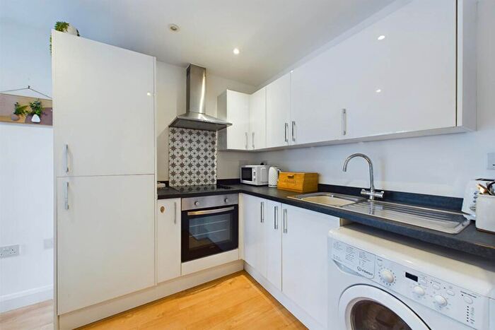 1 Bedroom Apartment For Sale In Corner Hall, Hemel Hempstead, HP3