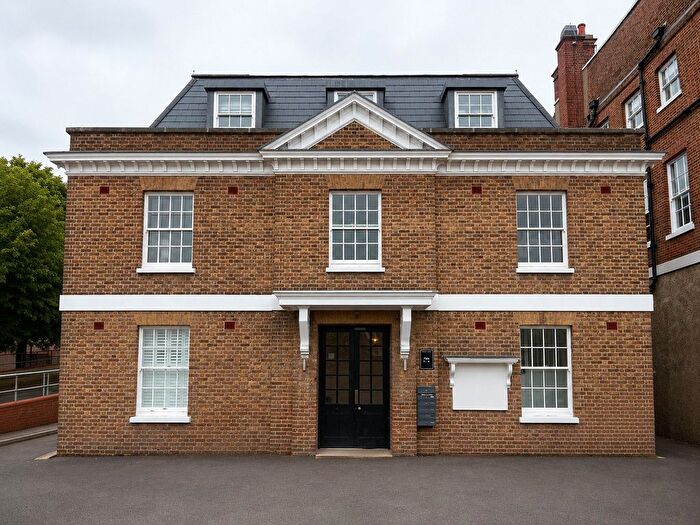 1 Bedroom Flat To Rent In Ashley Road, Epsom, Surrey, KT18