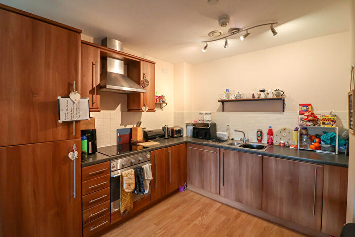 2 Bedroom Apartment For Sale In Wren Nest Mill, Glossop, SK13