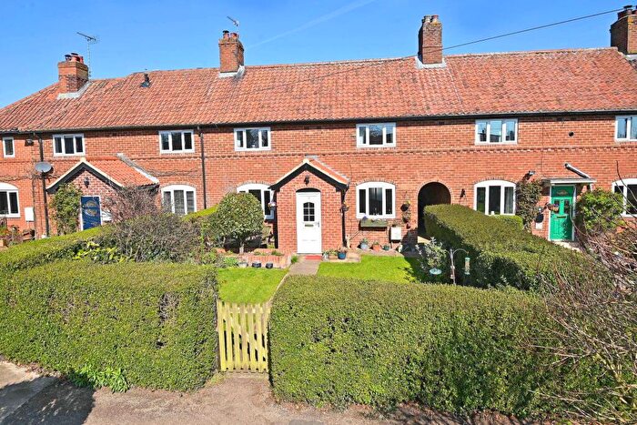 4 Bedroom Terraced House For Sale In Sunnyside Gardens, Burton Leonard, HG3