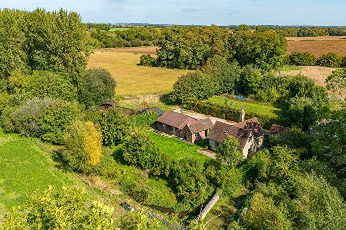 3 Bedroom Cottage For Sale In Tythrop, Kingsey, HP17