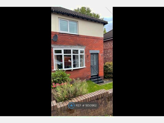 2 Bedroom Semi-Detached House To Rent In Stockport, Stockport, SK3