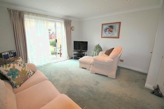 2 Bedroom Semi-Detached House To Rent In Fernhill Street, London, E16