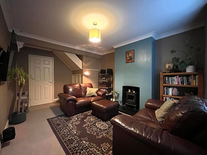 3 Bedroom End Of Terrace House For Sale In Fletton Avenue, Fletton, Peterborough, PE2
