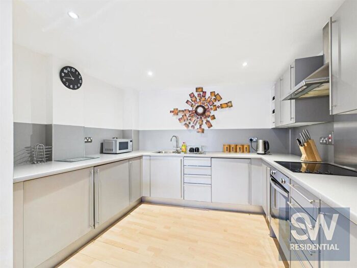 2 Bedroom Flat To Rent In The Quays, Concordia Street, LS1