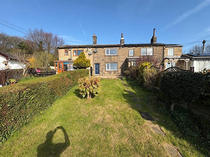 2 Bedroom Terraced House For Sale In Littlemoor, Queensbury, Bradford, BD13