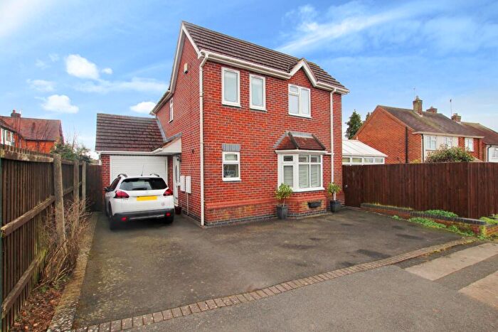 3 Bedroom House To Rent In Hamilton Road, Redditch, B97