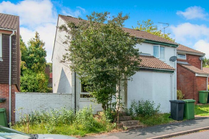 2 Bedroom Terraced House To Rent In May Tree Close, Winchester, SO22