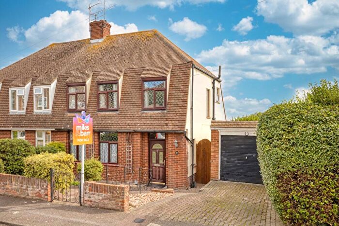 3 Bedroom Semi-Detached House For Sale In Dalmaney Close, Broadstairs, Kent, CT10
