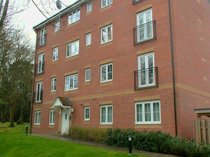 2 Bedroom Property To Rent In Bromley Close, CM20