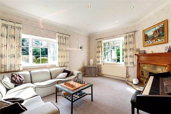 4 Bedroom Flat To Rent In Upper Tooting Park, London, SW17