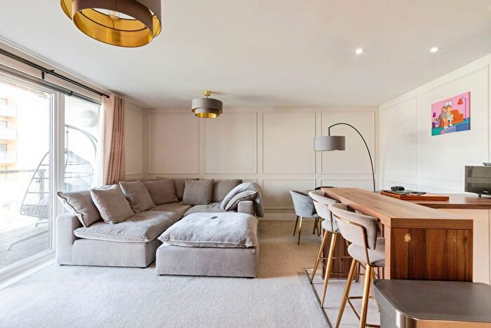 2 Bedroom Flat For Sale In Usk Way, Newport, NP20