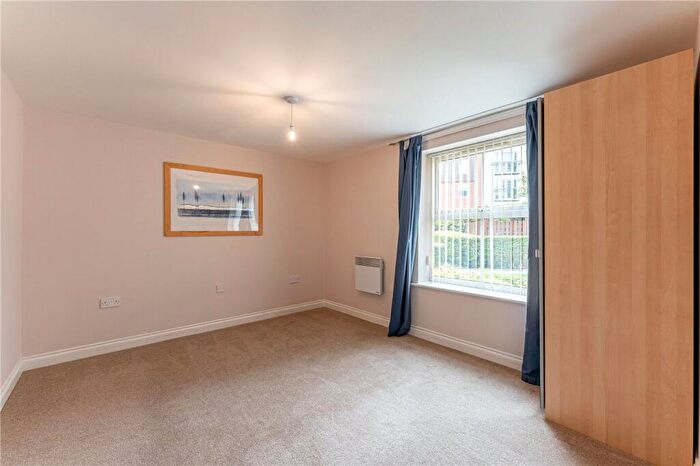 1 Bedroom Apartment To Rent In Romani Close, Warwick, Warwickshire, CV34