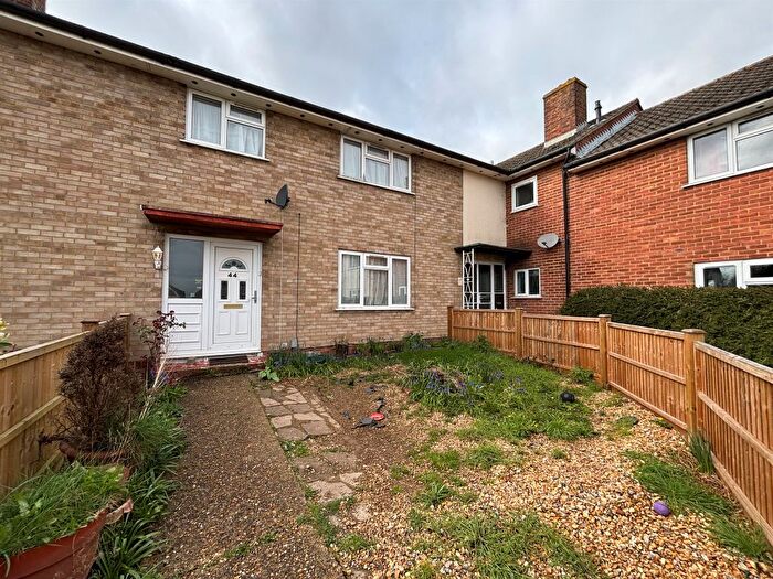 3 Bedroom Terraced House For Sale In St. Michaels Road, Basingstoke, RG22