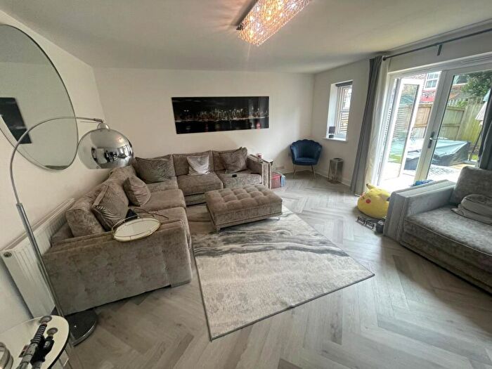 4 Bedroom Detached House To Rent In Egret Close, L19