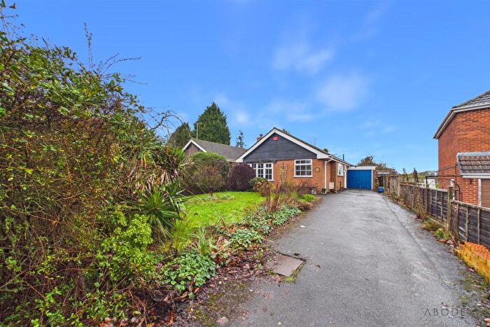 3 Bedroom Detached Bungalow For Sale In Beamhill Road, Stretton, Burton-On-Trent, DE13