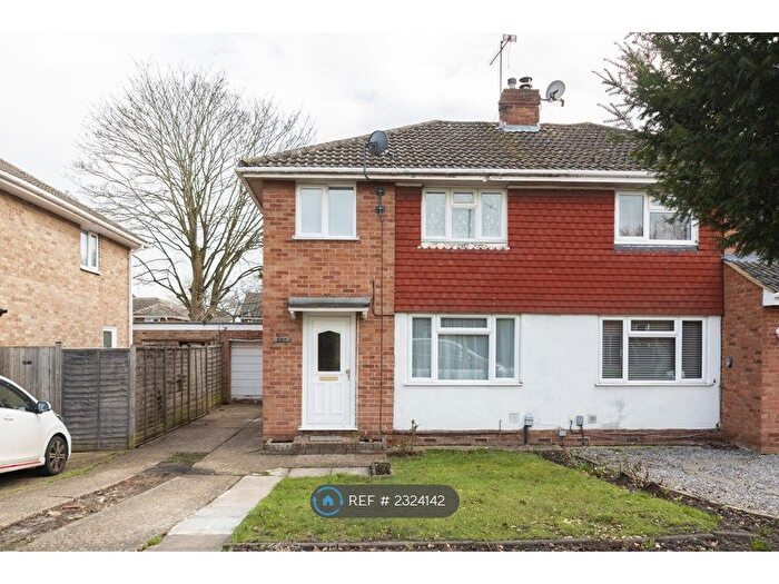 3 Bedroom Semi-Detached House To Rent In Fairwater Drive, Reading, RG5