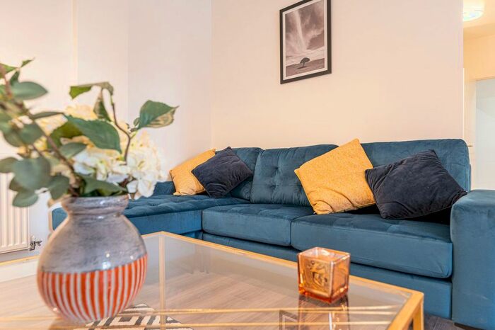 1 Bedroom Flat To Rent In Homer Road, Solihull, B91